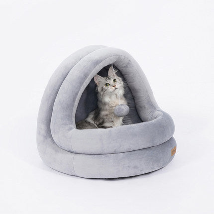 Acogedora cama de terciopelo de cristal para mascotas: un nido suave, cálido y cómodo para gatos y perros pequeños.