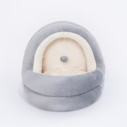 Acogedora cama de terciopelo de cristal para mascotas: un nido suave, cálido y cómodo para gatos y perros pequeños.