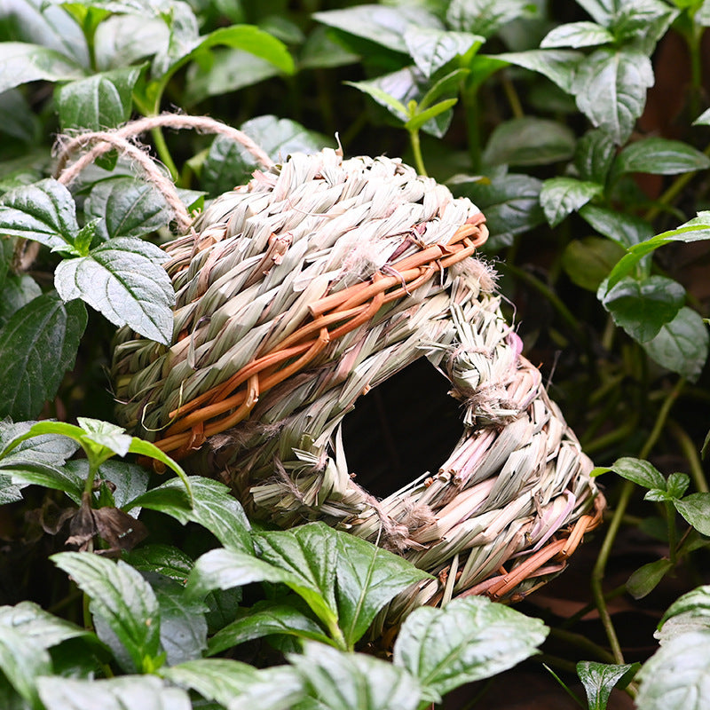 Handcrafted Natural Bird Nest - Eco-Friendly Mountain Grass Shelter