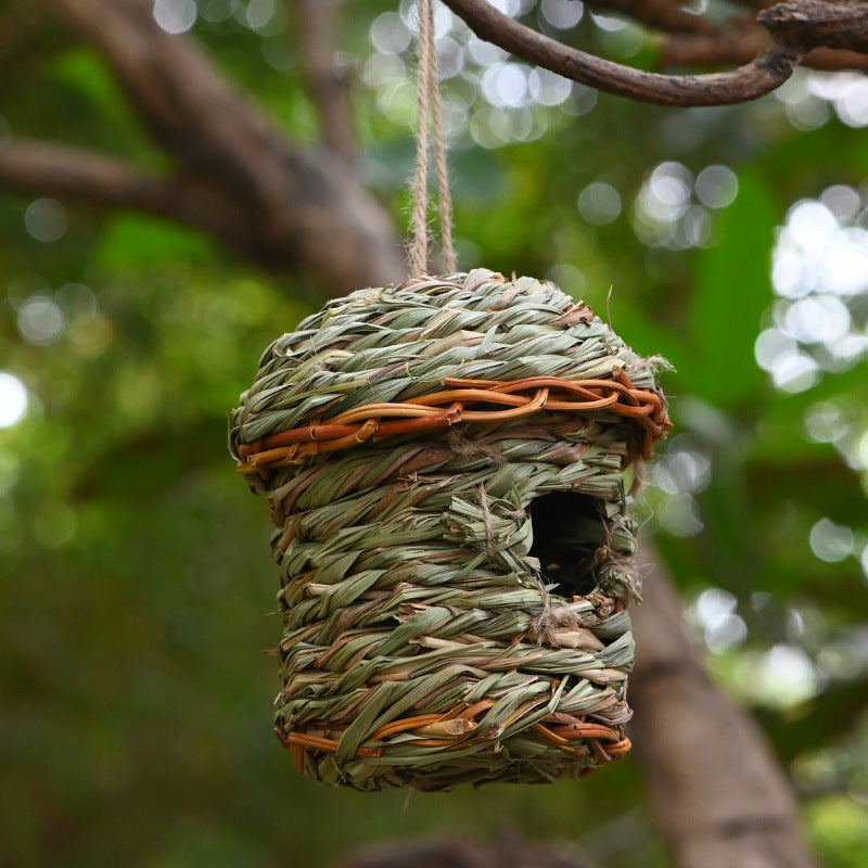 Handcrafted Natural Bird Nest - Eco-Friendly Mountain Grass Shelter