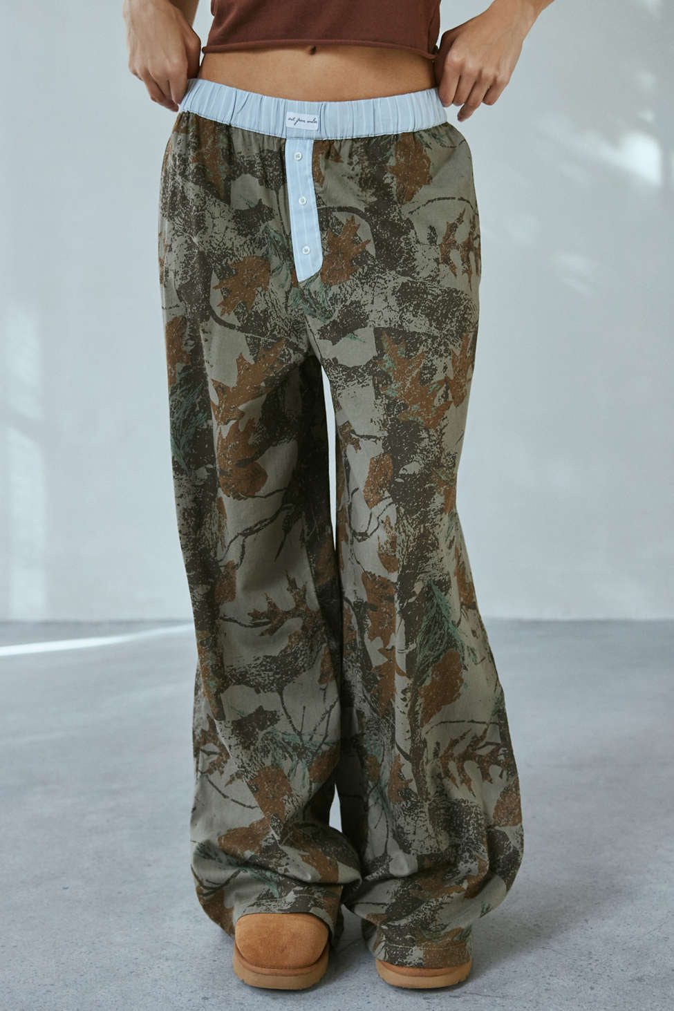 Printed Wide-Leg Mid-Waist Trousers