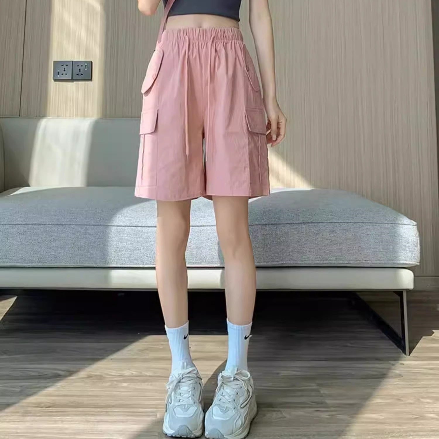 Women’s Street Fashion Elastic Waist Pocket Pants – Thin Polyester Fifth Pants